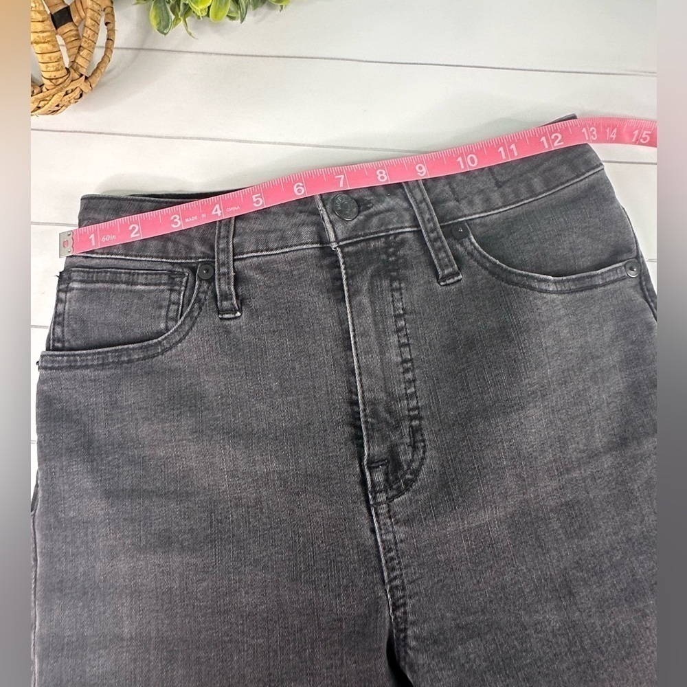 Madewell Curvy High-Rise Skinny Jeans Black Sea Distressed Raw Hem Size 25 - Picture 10 of 15